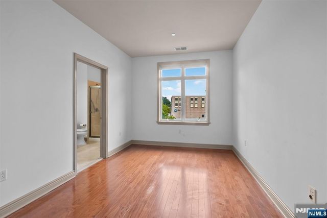 7400 River Road 438, North Bergen, NJ 07047