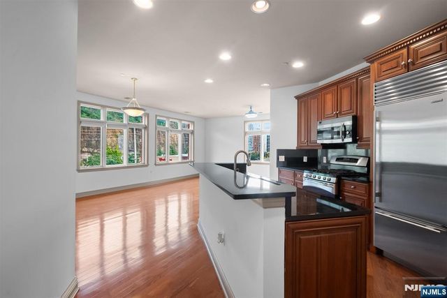 7400 River Road 438, North Bergen, NJ 07047