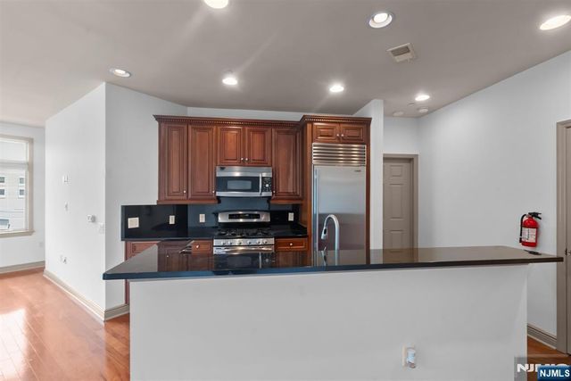 7400 River Road 438, North Bergen, NJ 07047