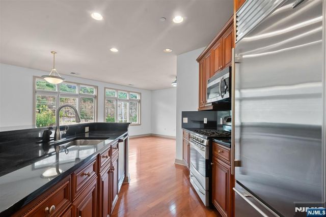 7400 River Road 438, North Bergen, NJ 07047