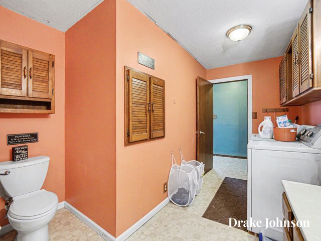 2475 Holton Road, Muskegon, MI 49445