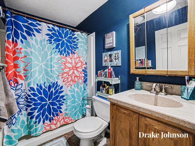 2475 Holton Road, Muskegon, MI 49445