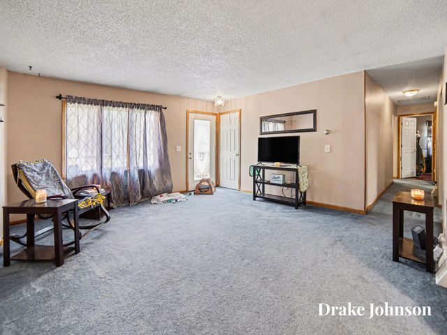 2475 Holton Road, Muskegon, MI 49445
