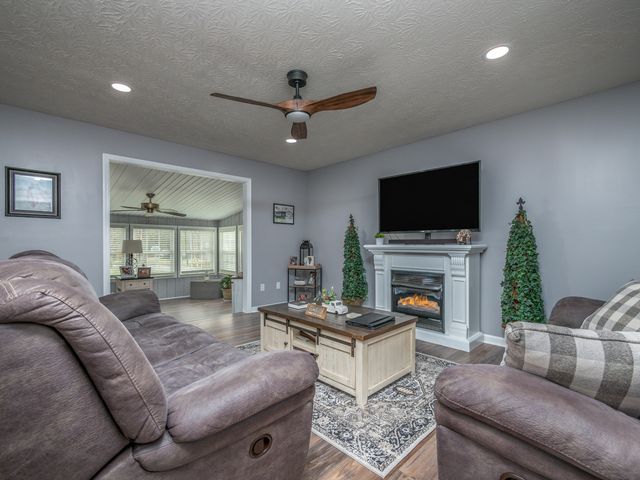 93 Wright Road, Salt Lick, KY 40371