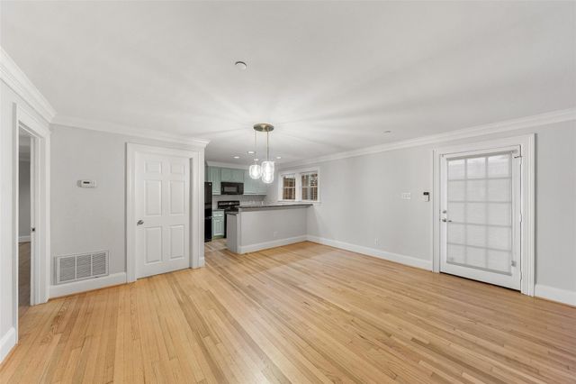 1621 Heights Boulevard 3, Houston, TX 77008