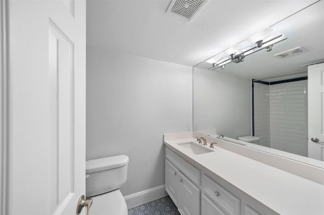 1621 Heights Boulevard 3, Houston, TX 77008