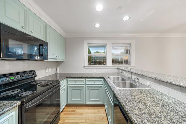 1621 Heights Boulevard 3, Houston, TX 77008