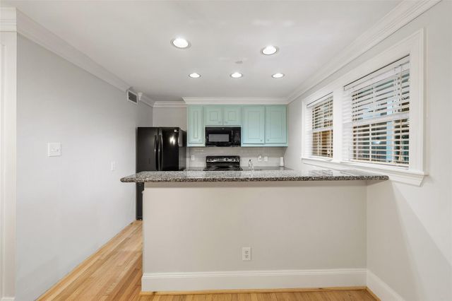 1621 Heights Boulevard 3, Houston, TX 77008