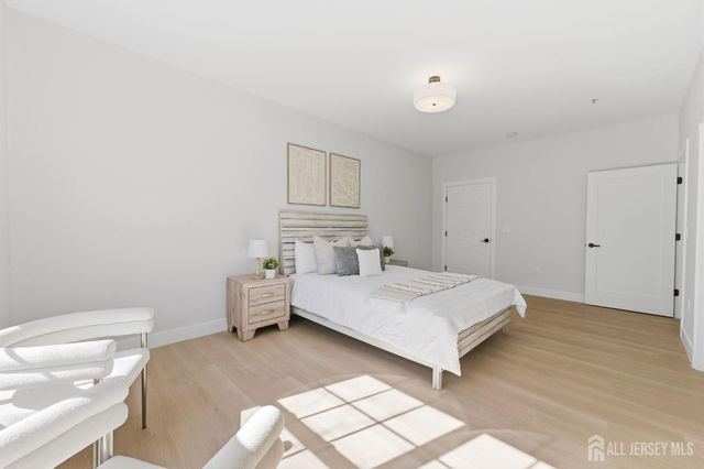 182 Sunshine Drive, Piscataway, NJ 08854