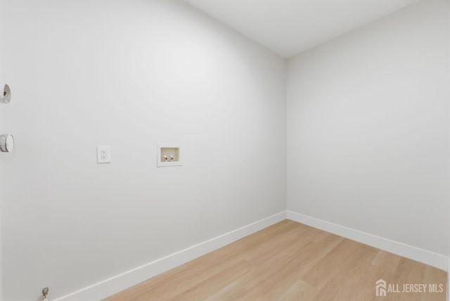 182 Sunshine Drive, Piscataway, NJ 08854