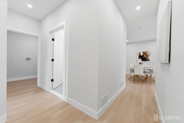 182 Sunshine Drive, Piscataway, NJ 08854