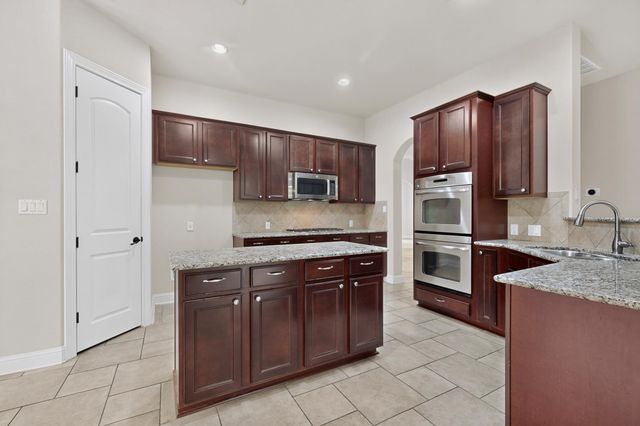 4804 Taurus WALK, Austin, TX 78738