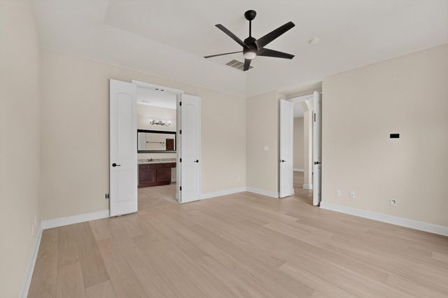 4804 Taurus WALK, Austin, TX 78738