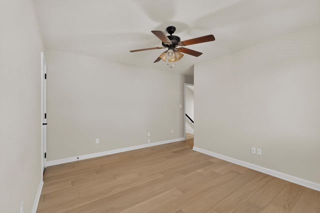 4804 Taurus WALK, Austin, TX 78738
