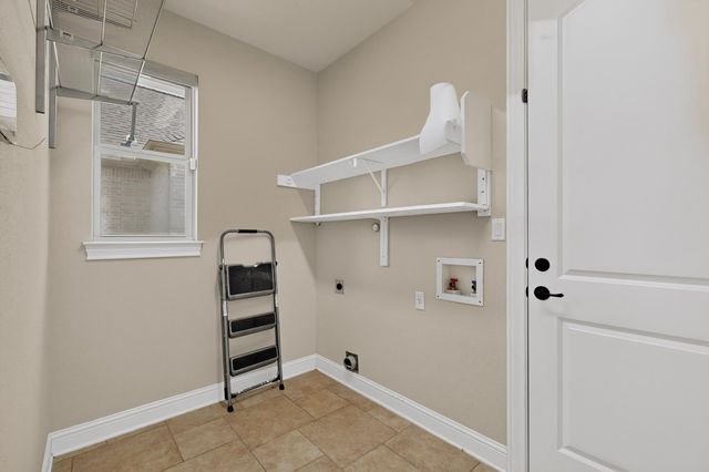 4804 Taurus WALK, Austin, TX 78738