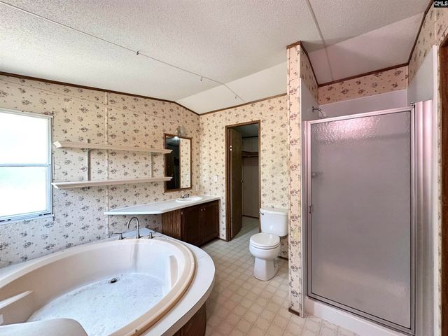 321 Copperhead Road, St. Matthews, SC 29135