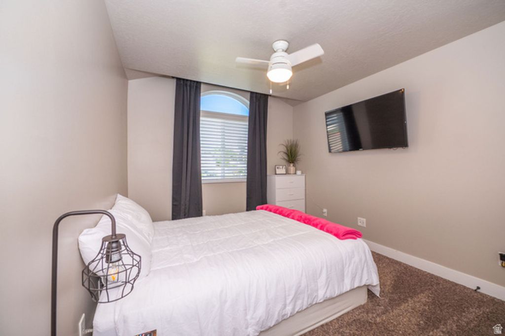 Image 29 of property listing at 5437 S 3150 W, Roy, UT 84067