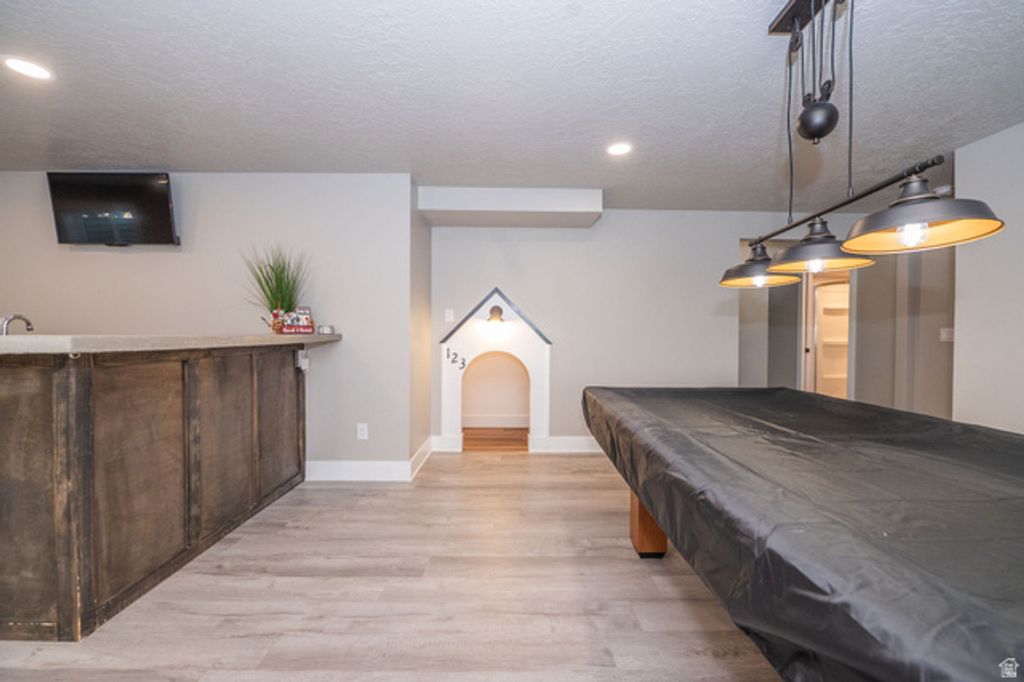 Image 32 of property listing at 5437 S 3150 W, Roy, UT 84067