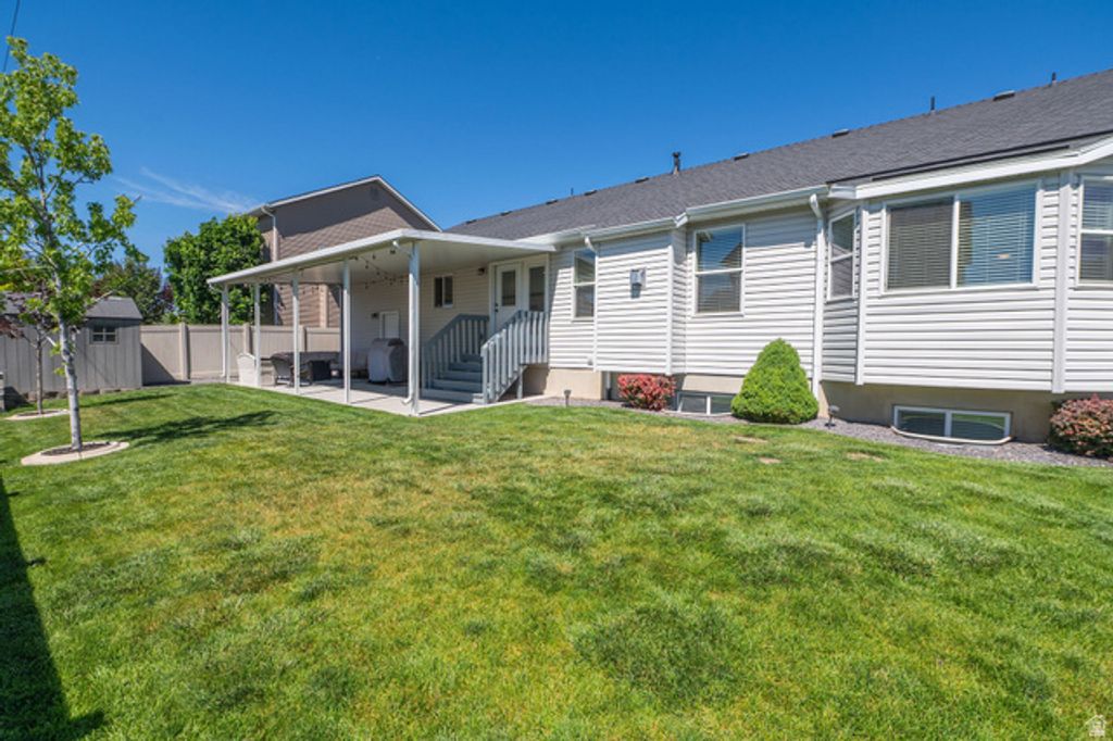 Image 49 of property listing at 5437 S 3150 W, Roy, UT 84067