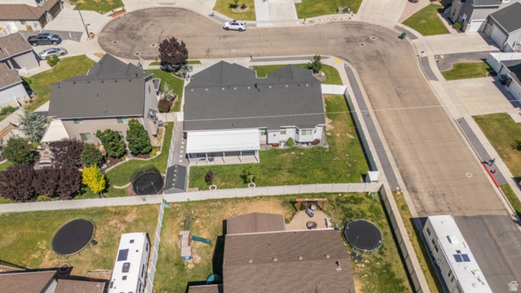 Image 54 of property listing at 5437 S 3150 W, Roy, UT 84067