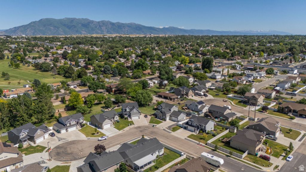 Image 55 of property listing at 5437 S 3150 W, Roy, UT 84067