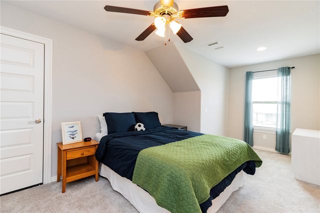 2016 Gilligan Avenue, Rogers, AR 72758