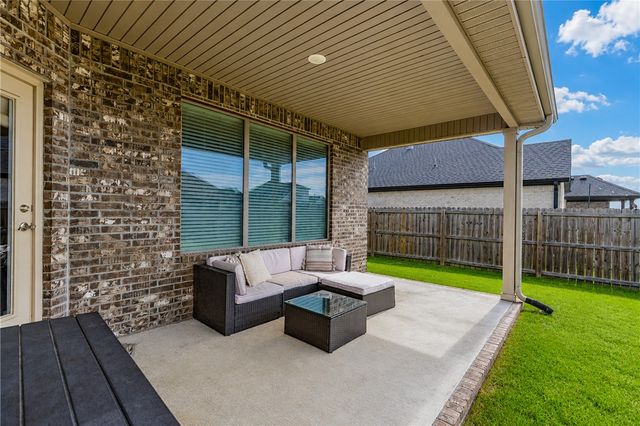 2016 Gilligan Avenue, Rogers, AR 72758