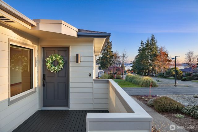 10850 Marine View Drive SW, Seattle, WA 98146