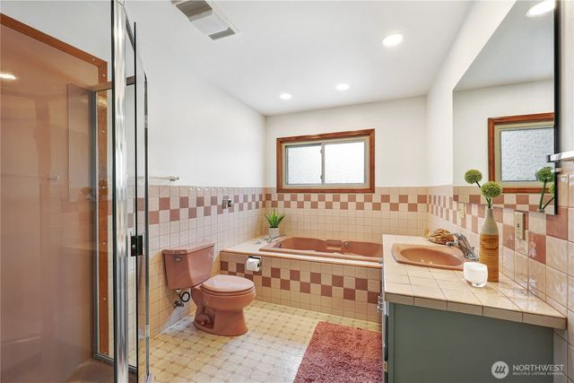 10850 Marine View Drive SW, Seattle, WA 98146