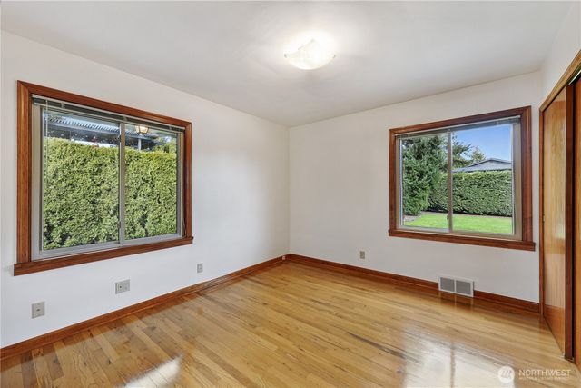 10850 Marine View Drive SW, Seattle, WA 98146