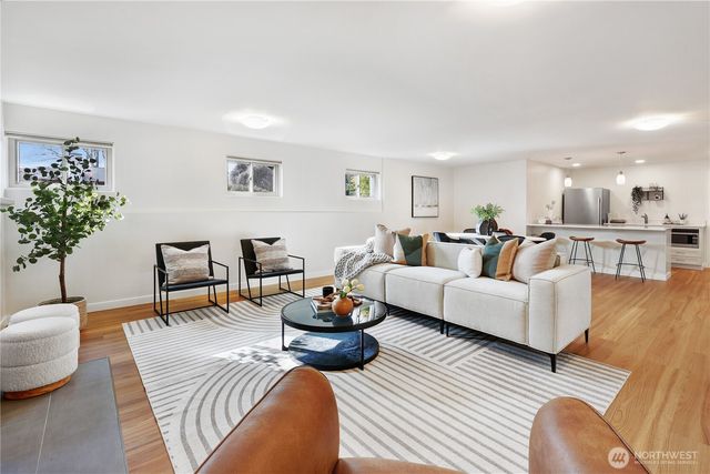 10850 Marine View Drive SW, Seattle, WA 98146