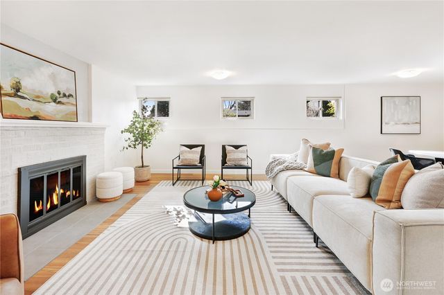 10850 Marine View Drive SW, Seattle, WA 98146