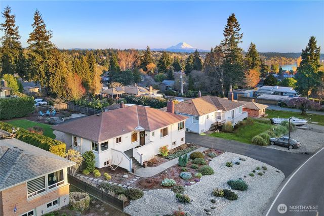 10850 Marine View Drive SW, Seattle, WA 98146