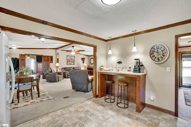 82 Laredo Drive, Gray Court, SC 29645