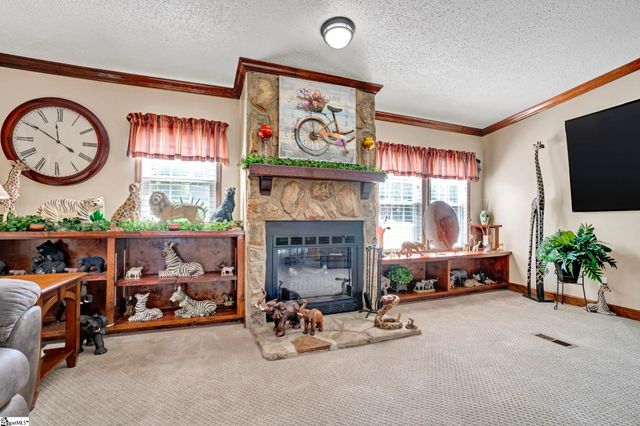 82 Laredo Drive, Gray Court, SC 29645
