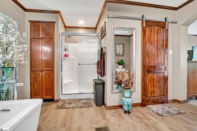 82 Laredo Drive, Gray Court, SC 29645