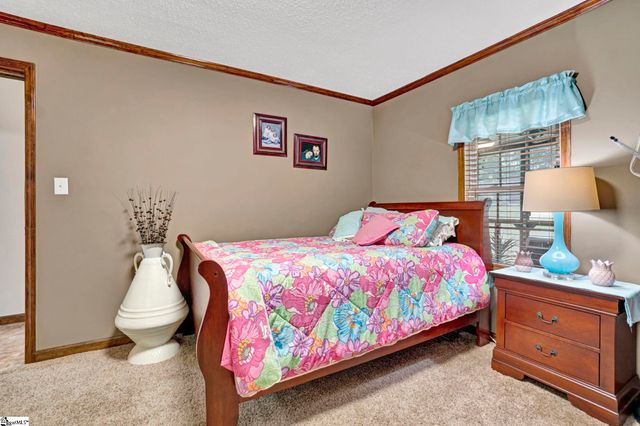 82 Laredo Drive, Gray Court, SC 29645