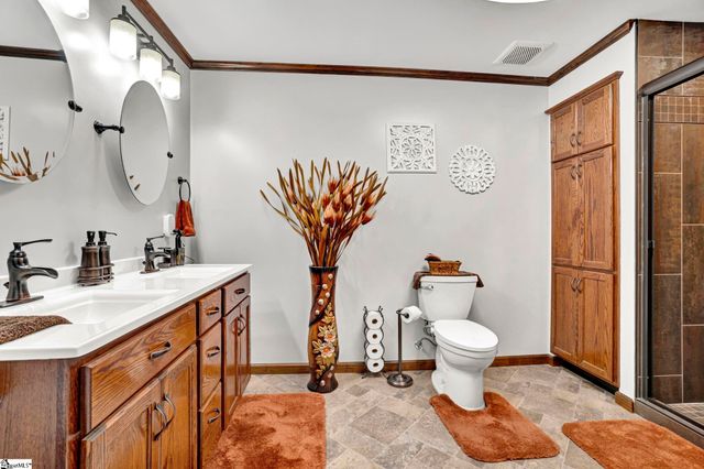 82 Laredo Drive, Gray Court, SC 29645