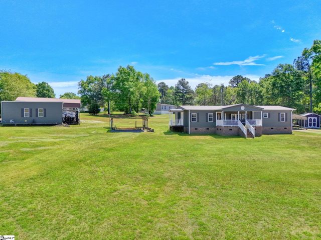 82 Laredo Drive, Gray Court, SC 29645