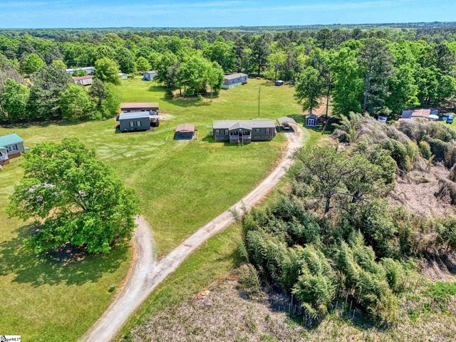 82 Laredo Drive, Gray Court, SC 29645
