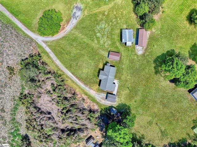 82 Laredo Drive, Gray Court, SC 29645