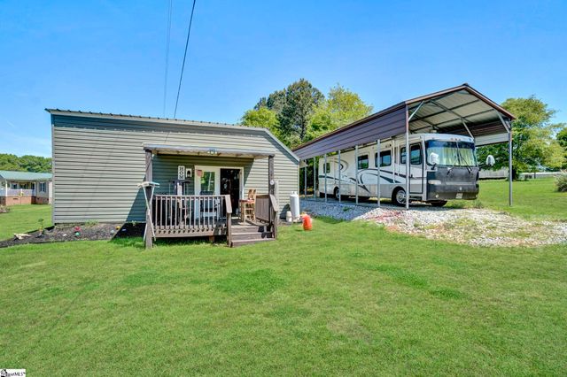 82 Laredo Drive, Gray Court, SC 29645