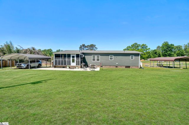 82 Laredo Drive, Gray Court, SC 29645