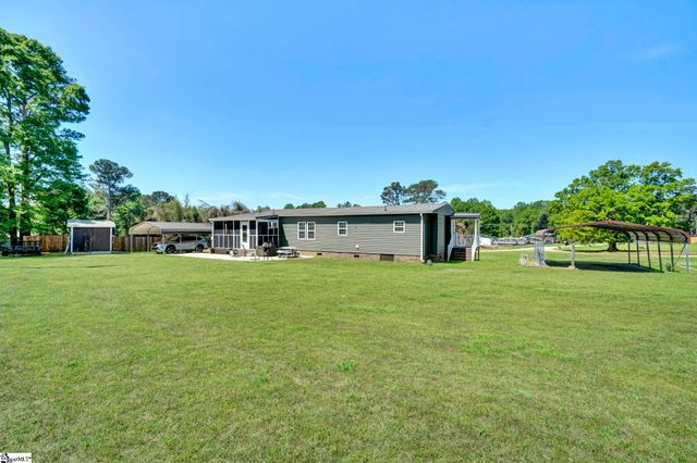 82 Laredo Drive, Gray Court, SC 29645