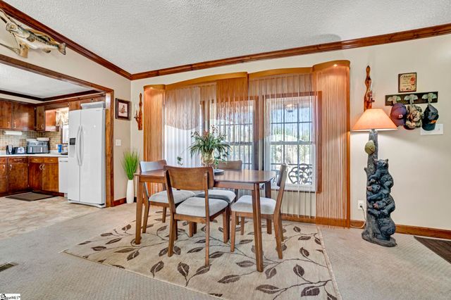 82 Laredo Drive, Gray Court, SC 29645