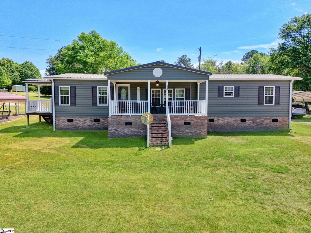 82 Laredo Drive, Gray Court, SC 29645