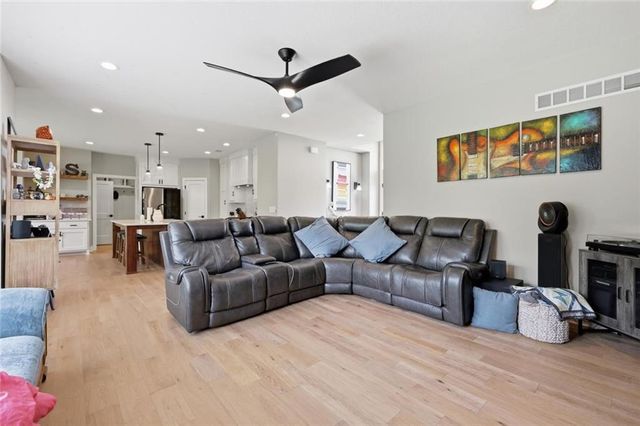 12455 NW Appaloosa Street, Platte City, MO 64079