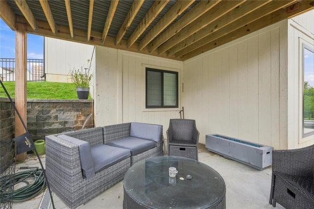 12455 NW Appaloosa Street, Platte City, MO 64079