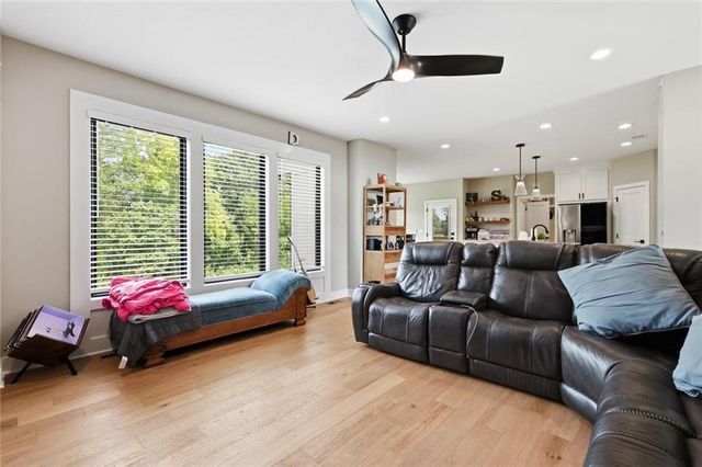 12455 NW Appaloosa Street, Platte City, MO 64079