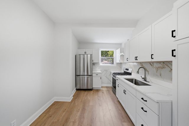 5943 W Huron Street, Chicago, IL 60644